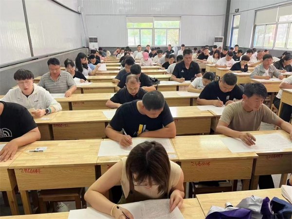 成人高考学历提升的途径